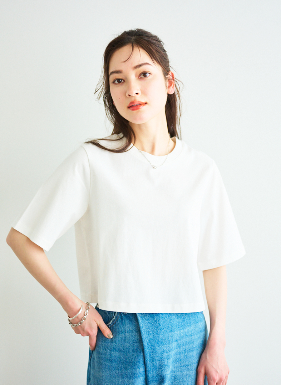 クロップドTシャツ