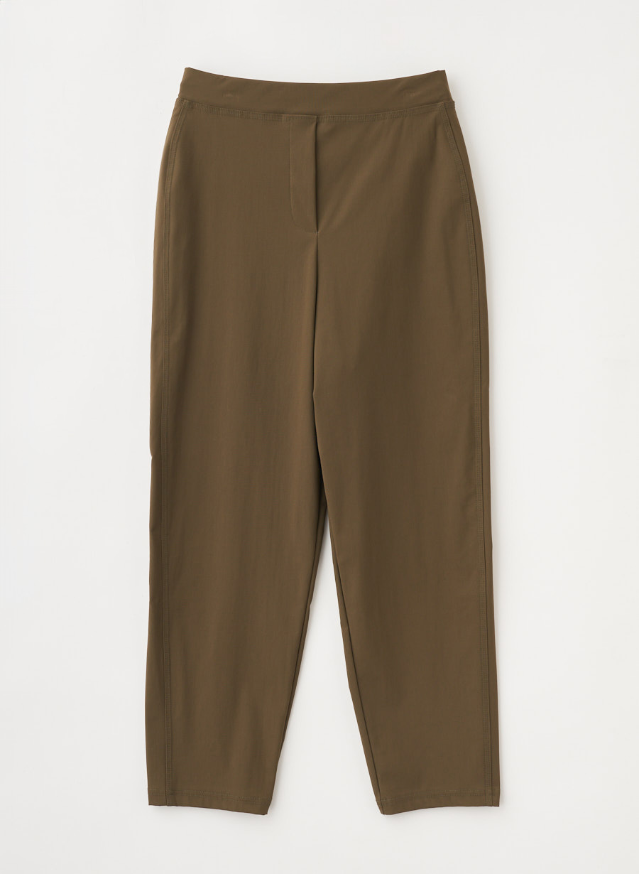 極美品♪ルーニィ◆近年モデル　ストレッチナイロンブルゾン　ボリュームスリーブ ストレッチナローパンツ｜LOUNIE（ルーニィ）公式サイト／公式