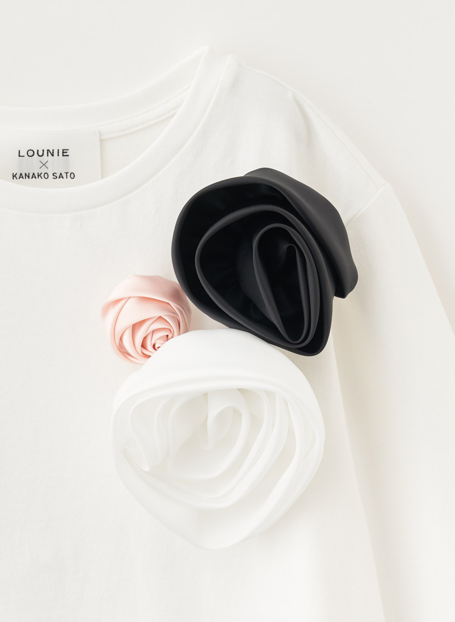 LOUNIE佐藤佳菜子コラボコサージュ付きコンパクトTシャツブラック 30.jpg