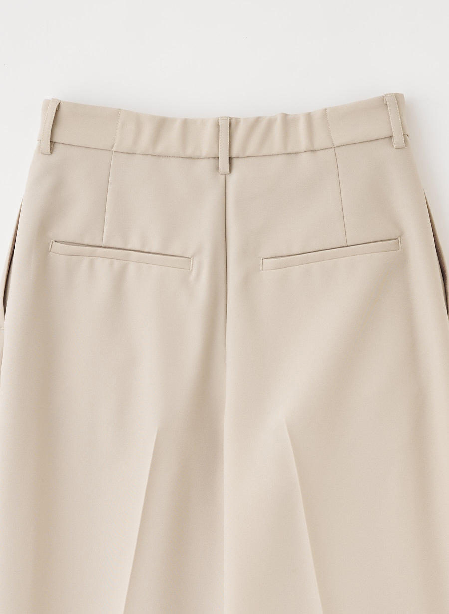 ツータックバレルパンツ｜LOUNIE（ルーニィ）公式サイト／公式