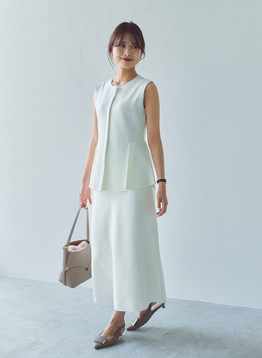 【美品】アルチビオ ニットスカート ホワイト Mサイズ　2024年モデル 美品】アルチビオ ニットスカート ホワイト Mサイズ 2024年モデル 楽天