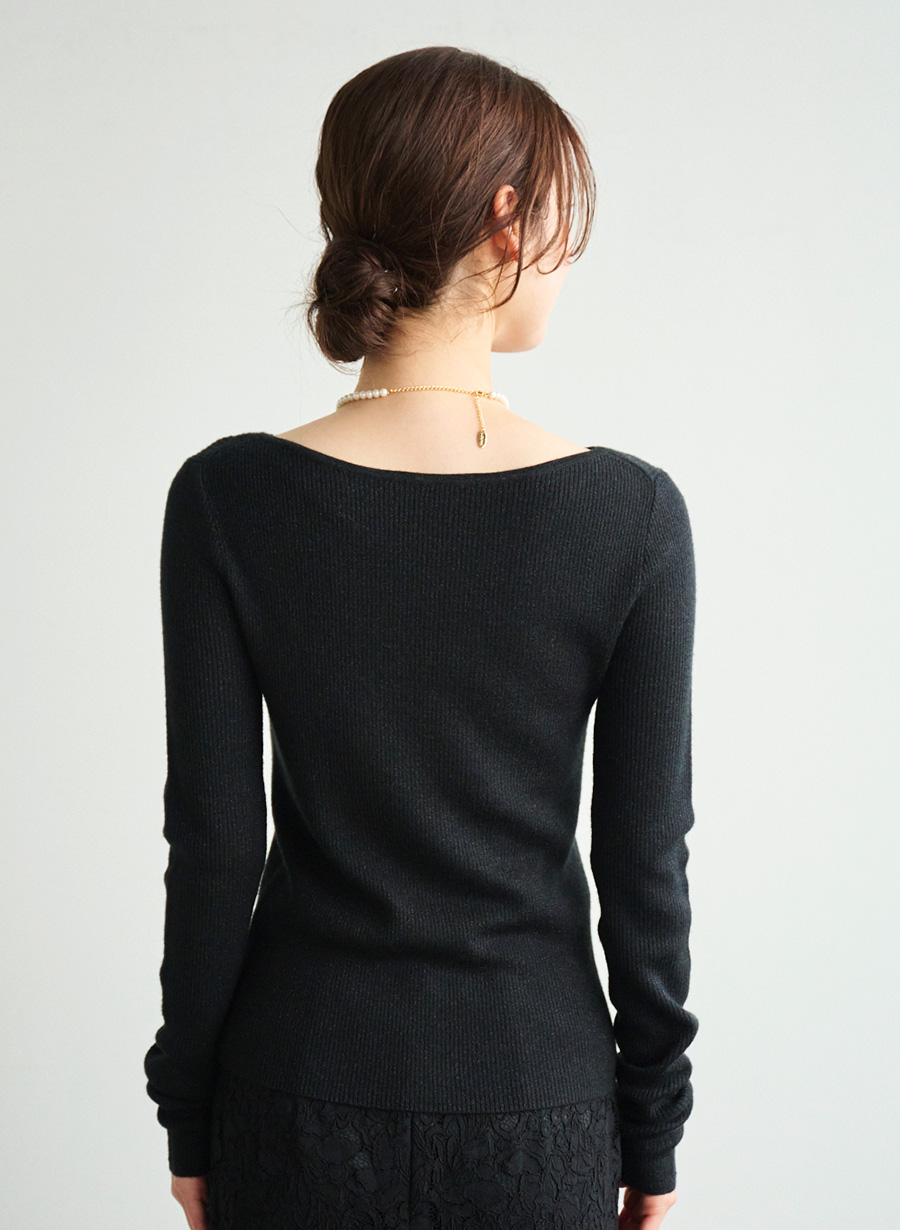 lounie Oggiコラボ　ボートネックシアーリブニット オフホワイト Oggiコラボ】ボートネックシアーリブニット｜LOUNIE（ルーニィ