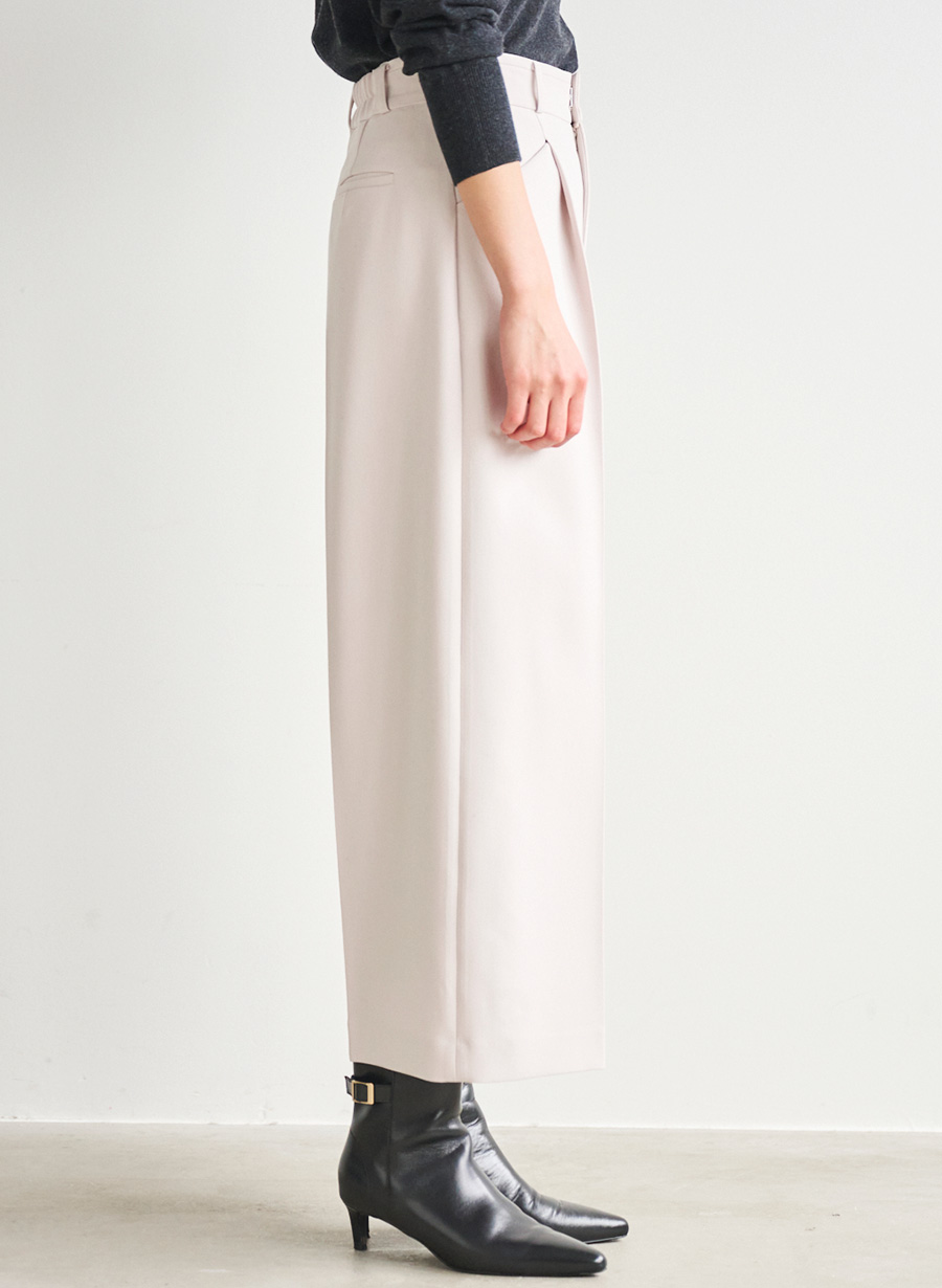 ウエストワイドクロップドパンツ｜LOUNIE（ルーニィ）公式サイト／公式