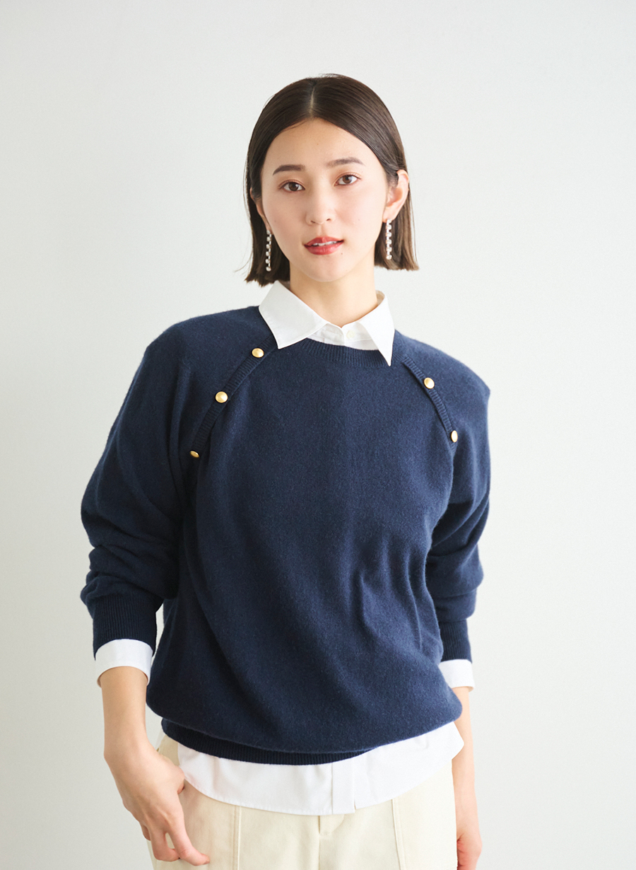 【新品タグ付き】ルーニィ　ボタンアクセントニットプルオーバー 新品タグ付き】ルーニィ ボタンアクセントニットプルオーバー