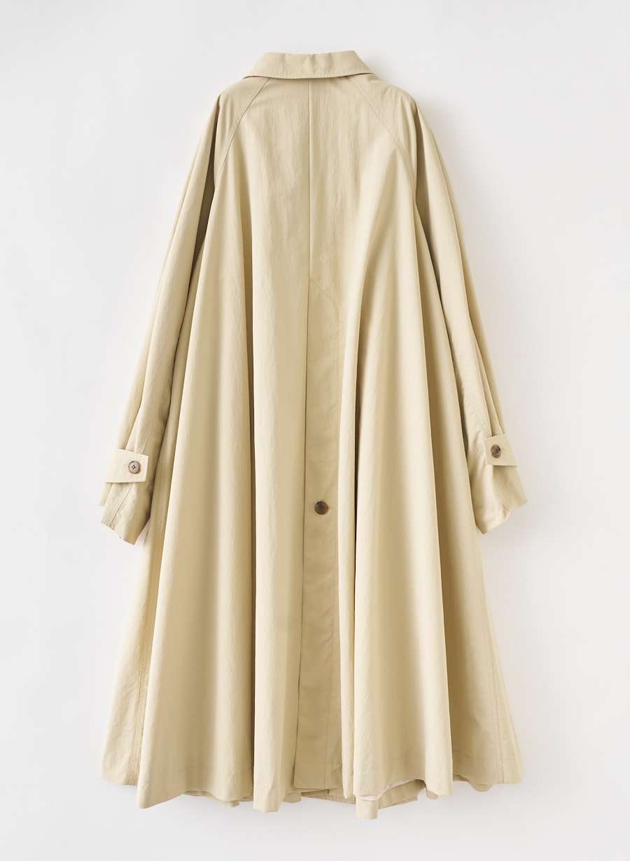 ボリュームポンチョコート｜LOUNIE（ルーニィ）公式サイト／公式