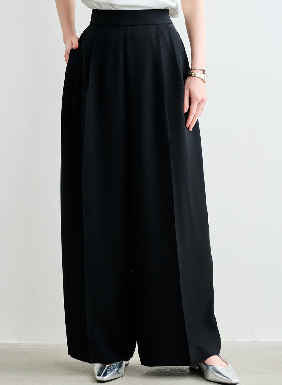 （専用）新品 ルフィル　ダブルサテンストレートスリットパンツ ¥26400 ダブルサテンストレッチワイドパンツ｜LOUNIE（ルーニィ）公式サイト