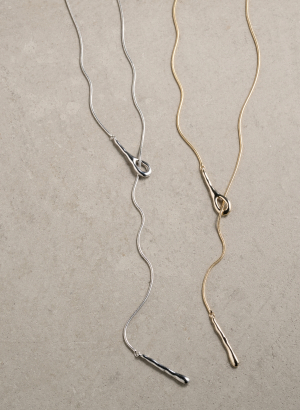 デザインモチーフラリエット