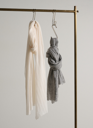 透かし柄ニットストール