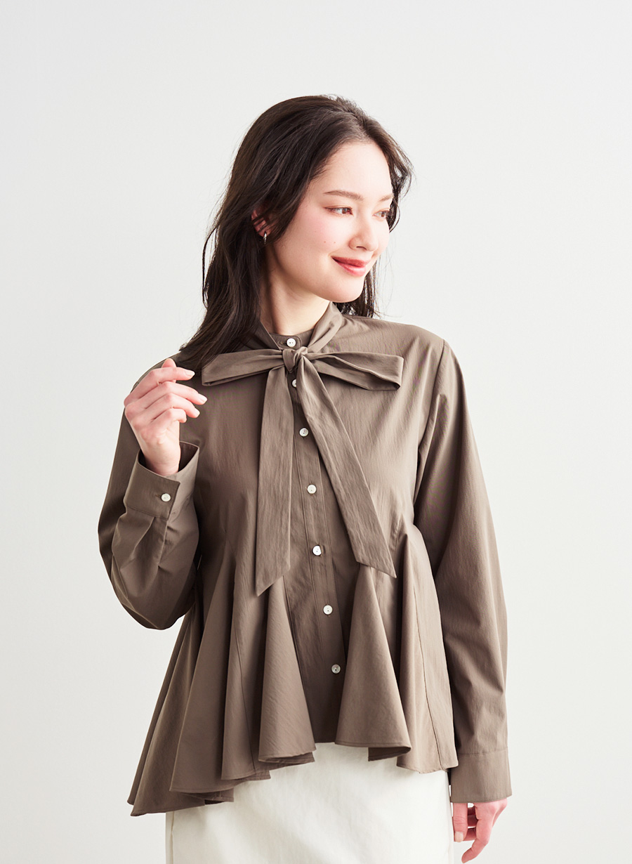 【美品】LOUNIE UVカット ソフトタイプライターフレアブラウス　現行品 UVカット＞ソフトタイプライターフレアブラウス｜LOUNIE（ルーニィ