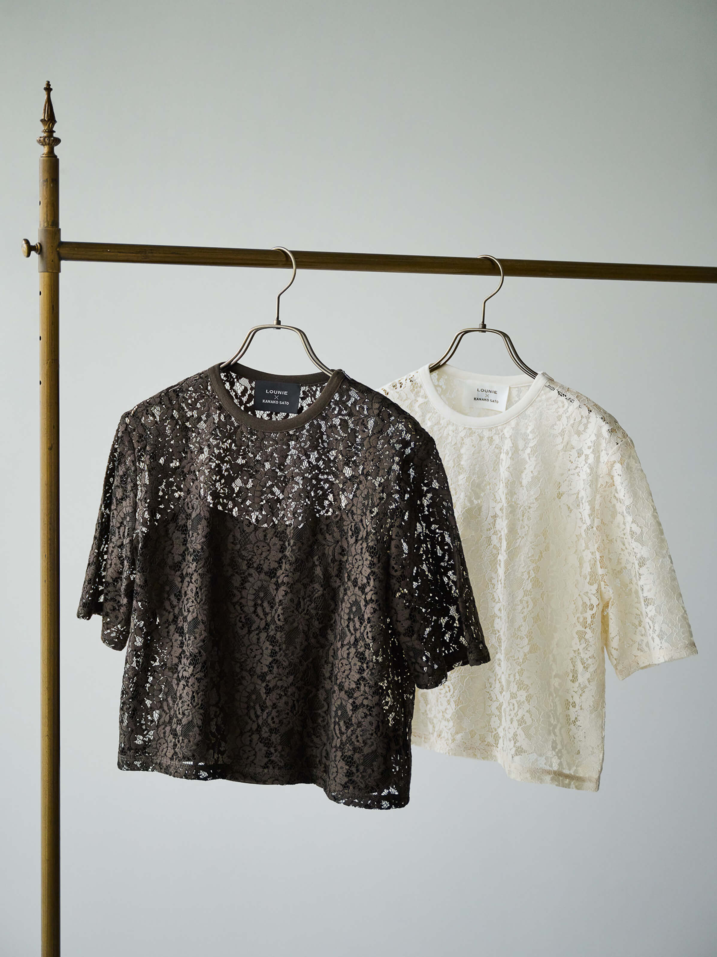レースTシャツ　ブラウス　KANAKO SATO × LOUNIE LOUNIE×KANAKO SATO レースTブラウスEC限定カラー、登場｜LOUNIE